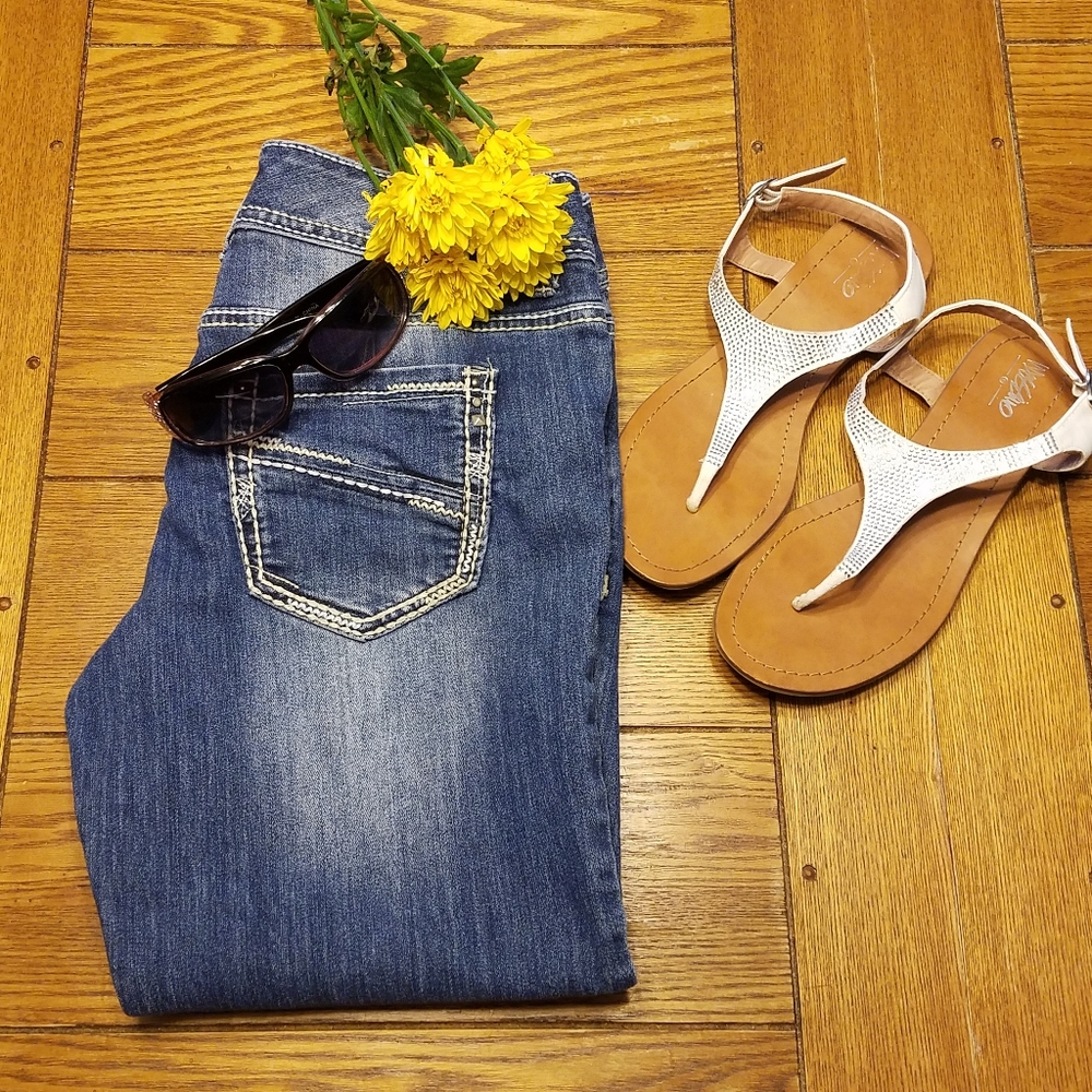 Maurices Factory Faded Distressed Capris Womens